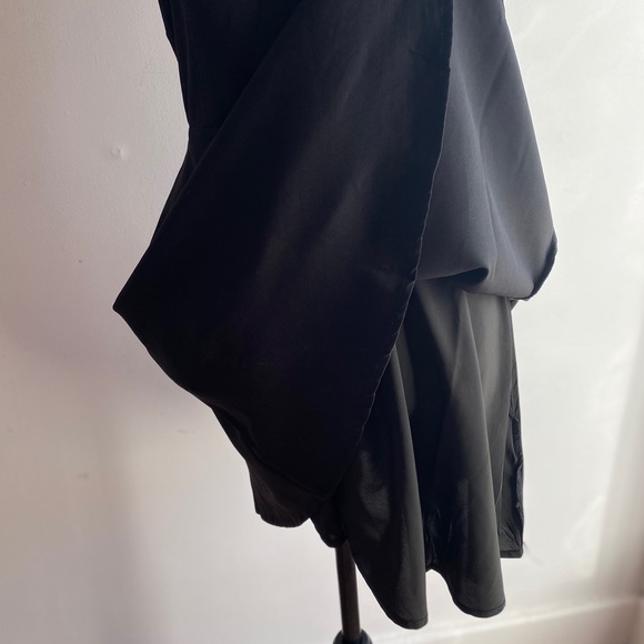 Tobi scalloped skater dress (NWT) - Picture 4 of 4